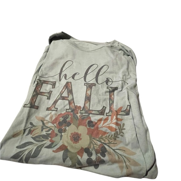 Kim Rogers Tops - Kim Rogers Gray Graphic Tee with Rust and Cream Floral Print